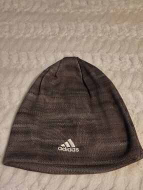 adidas Men's Heathered Dark Gray Knit Beanie